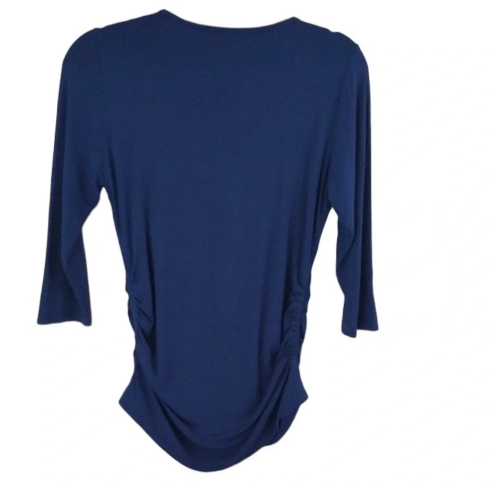 Vince Camuto Buckle Closure
Keyhole Top - Medium - Picture 6 of 9